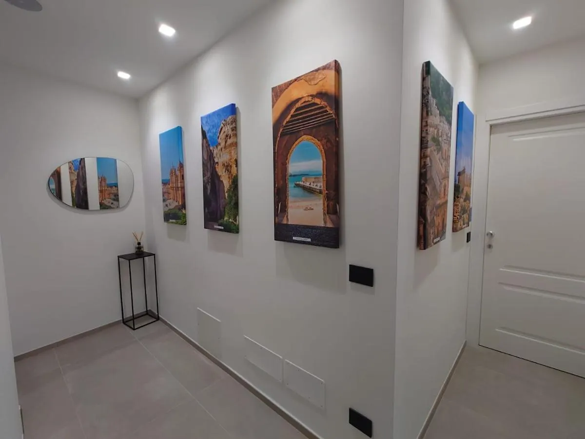 Oda ve Kahvaltı Don Turi - Charming Room Giardini Naxos İtalya