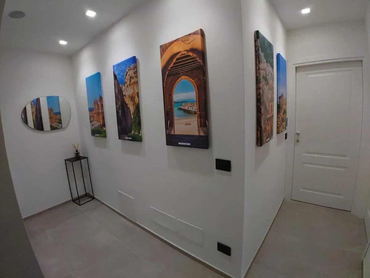 Oda ve Kahvaltı Don Turi - Charming Room Giardini Naxos