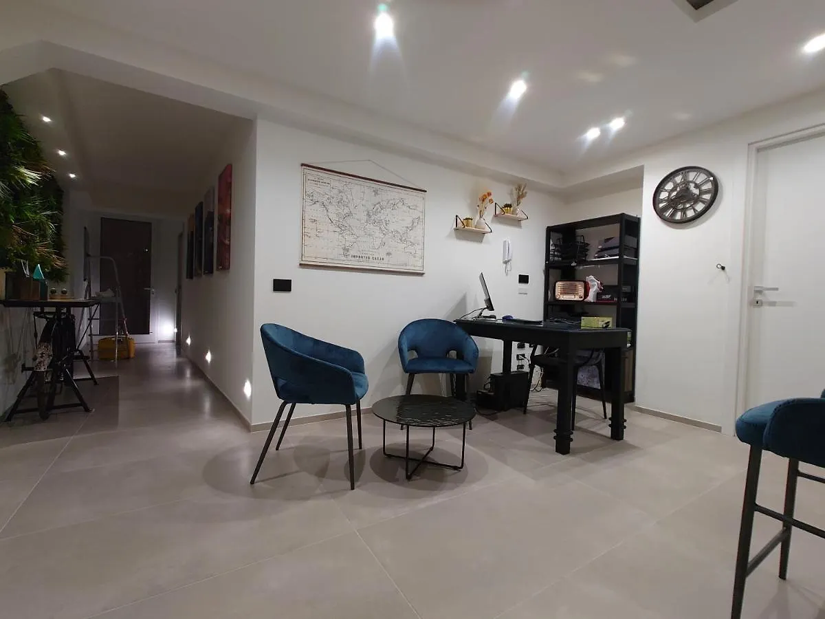 Oda ve Kahvaltı Don Turi - Charming Room Giardini Naxos