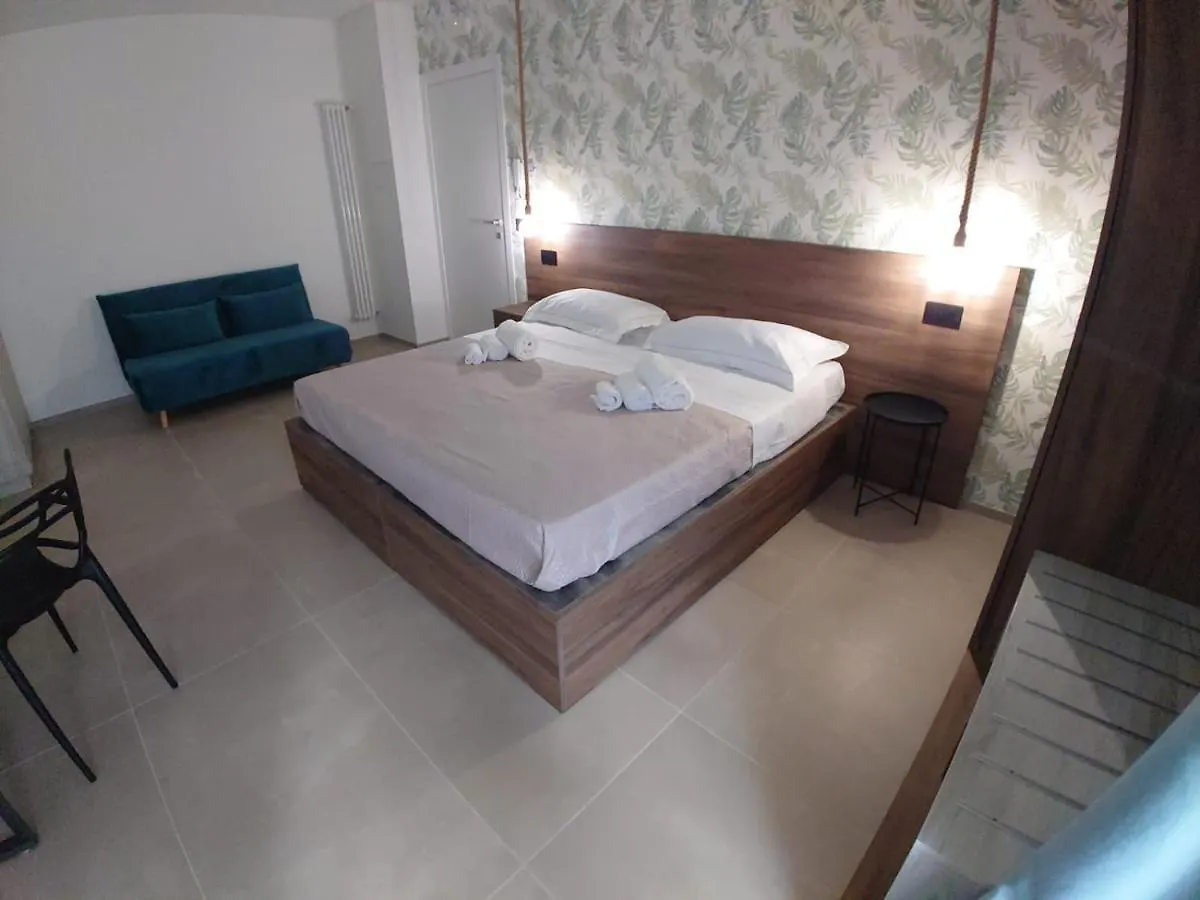 Oda ve Kahvaltı Don Turi - Charming Room Giardini Naxos